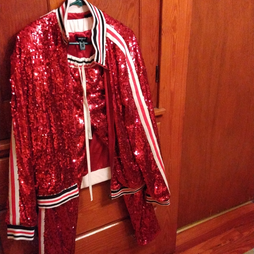 Gym suit with sequins